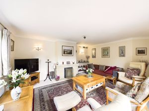 Sitting Room- click for photo gallery